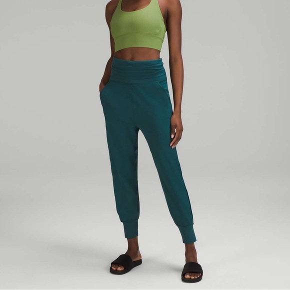 Lululemon Align Super-High-Rise Ribbed-Waist Jogger - Picture 3 of 13